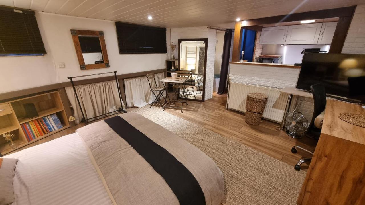 Logement Vue Sur La Seine Булонь-Бийанкур Экстерьер фото