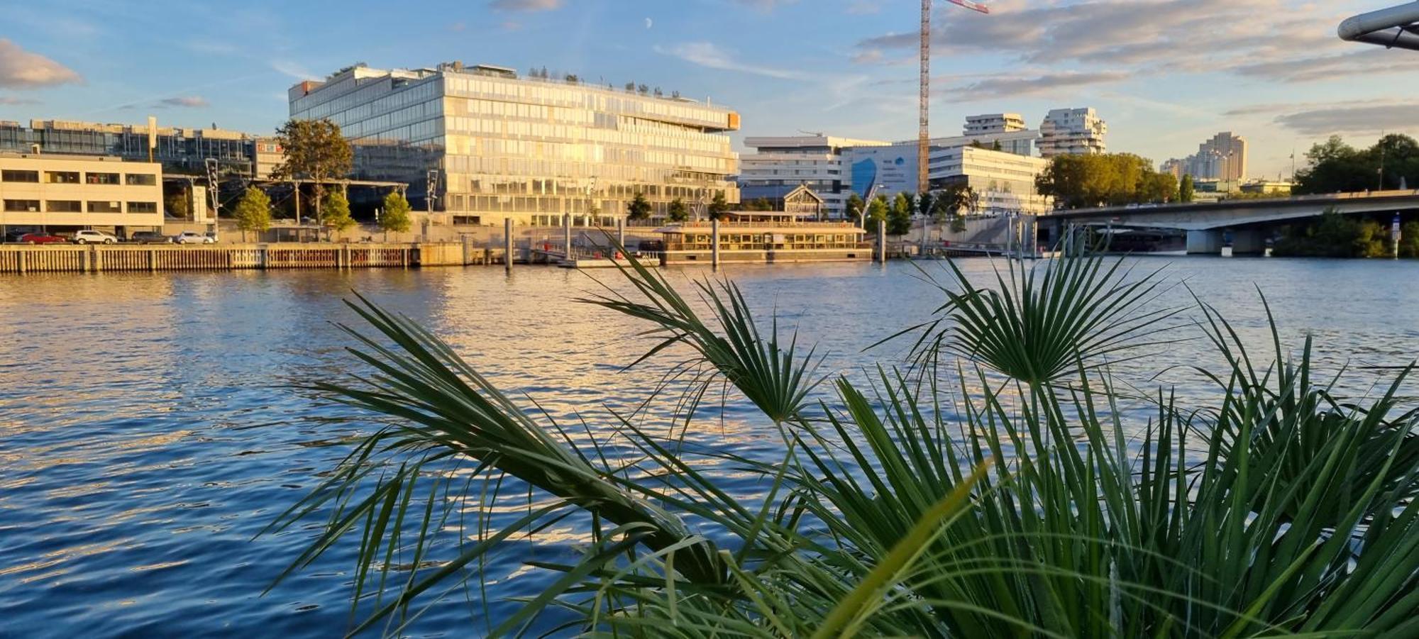 Logement Vue Sur La Seine Булонь-Бийанкур Экстерьер фото