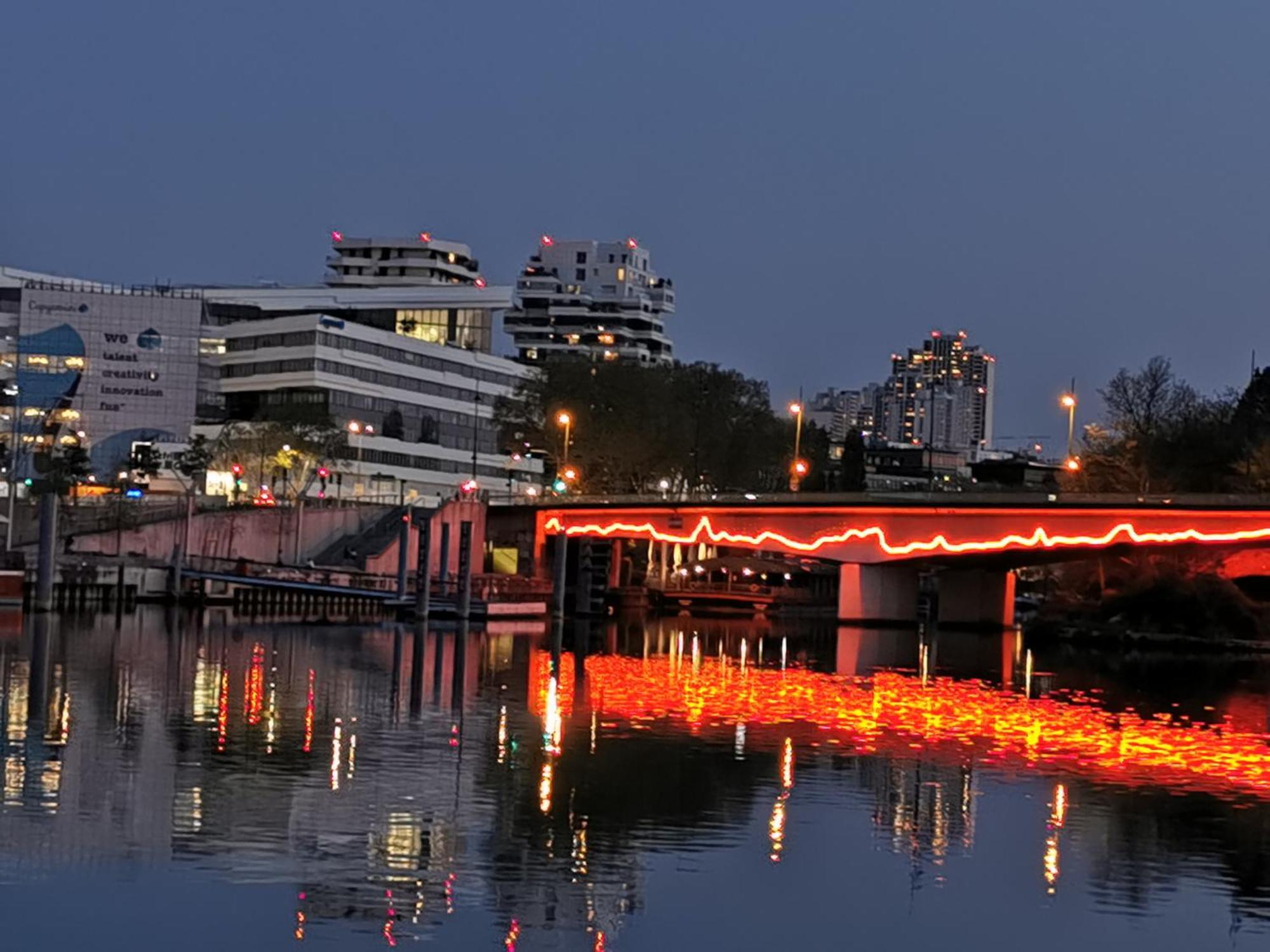 Logement Vue Sur La Seine Булонь-Бийанкур Экстерьер фото